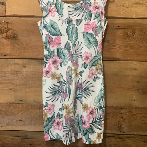 Floral Dress with Frill Sleeve Accent - Picture 2 of 2